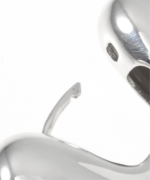 ANNIKA INEZ(アニカイネズ)の「《追加》【Annika Inez / アニカ イネズ】HART HOOPS LRG:ピアス(両耳)(ピアス(両耳用)・レディース・シルバー・FREE)」の7枚目の写真