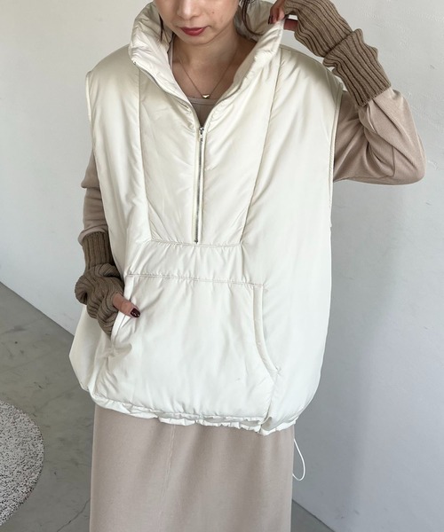 CAPRICIEUX LE'MAGE(カプリシューレマージュ)の「中綿ハーフジップベスト(ダウンベスト・レディース・ブラック/オフホワイト・FREE)」の16枚目の写真