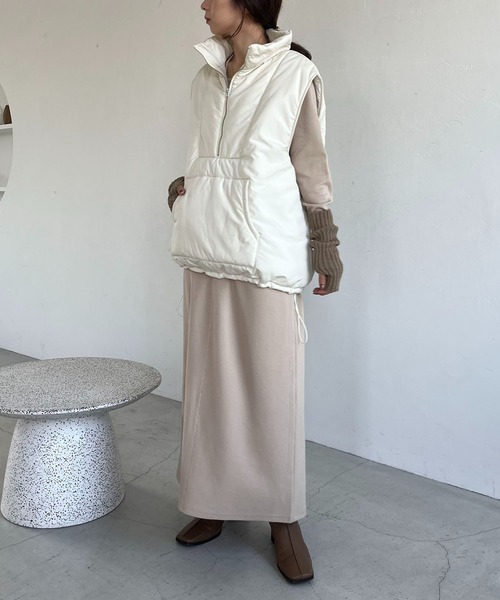 CAPRICIEUX LE'MAGE(カプリシューレマージュ)の「中綿ハーフジップベスト(ダウンベスト・レディース・ブラック/オフホワイト・FREE)」の7枚目の写真