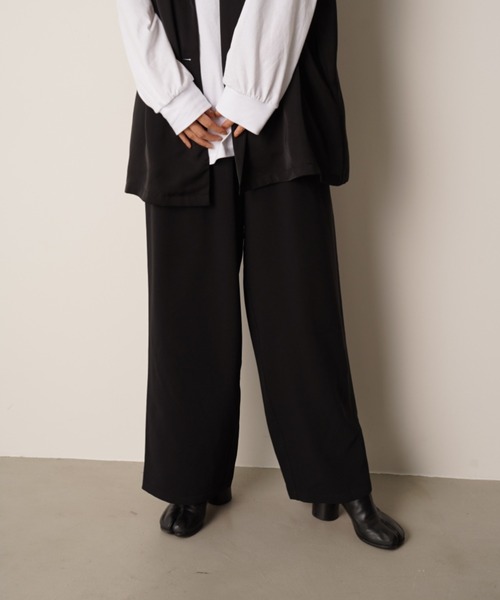 una ラインストレート パンツ unaウナ ラインストレートパンツ