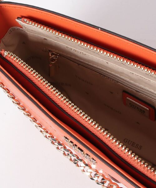 Guess（ゲス）の「KATEY Mini Top Zip Shoulder（ショルダーバッグ・レディース・ブラック/オレンジ・ONE SIZE）」の17枚目の写真