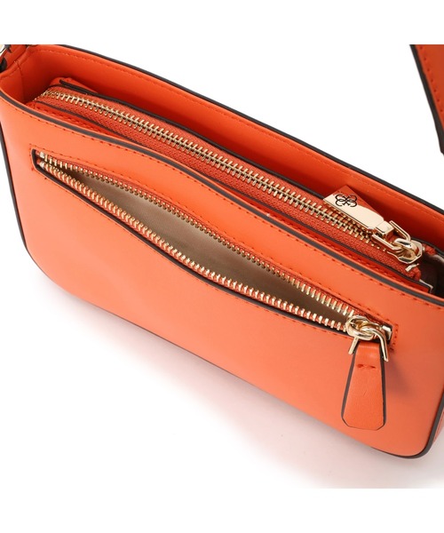 Guess（ゲス）の「KATEY Mini Top Zip Shoulder（ショルダーバッグ・レディース・ブラック/オレンジ・ONE SIZE）」の8枚目の写真