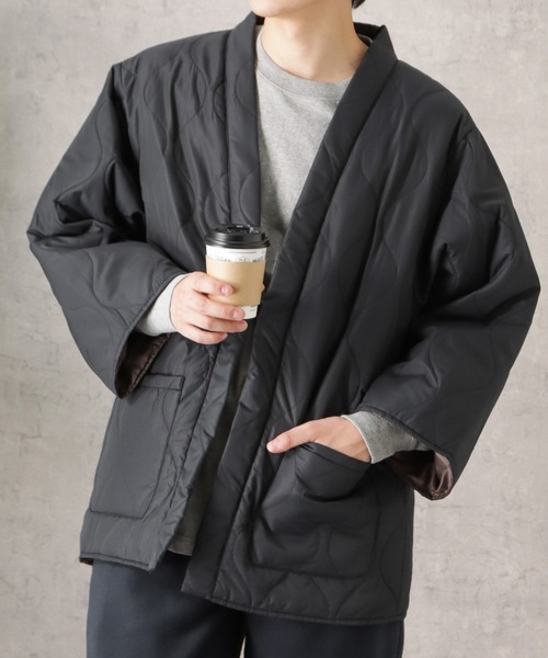 Mac-House（マックハウス）の「Timbre Poste  パッカブルどてら はんてん（その他アウター・メンズ・グレイッシュベージュ/カーキ/ブラウン/ホワイト×ブラック/ブルー/ベージュ/ネイビー/アイボリー/ライトカーキ/ブラック・S/L/M）」の3枚目の写真