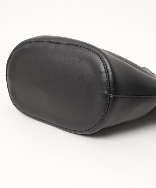 Fun & Daily（ファンアンドデイリー）の「F&D : Big basket hand bag（ハンドバッグ・レディース・ブラック・FREE）」の4枚目の写真