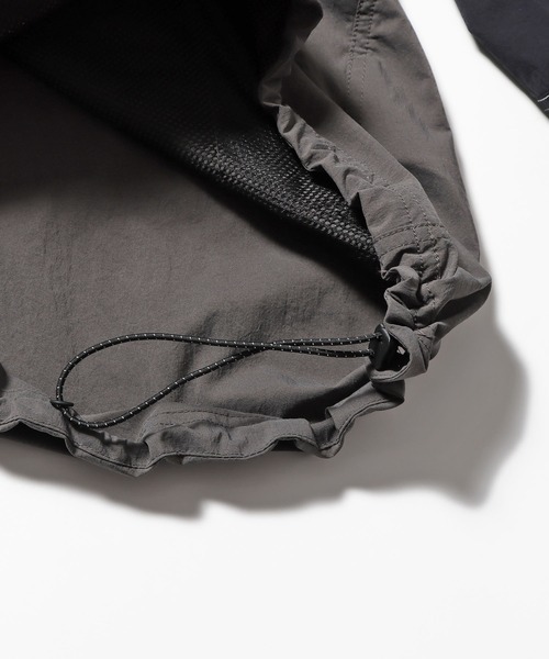 Maison Kitsune（メゾンキツネ）の「Maison Kitsune/メゾン キツネ×and wander/アンドワンダー HIKING SET UP HOODIE ジャケット（ブルゾン・メンズ・ブラック・6/3/5/4）」の20枚目の写真