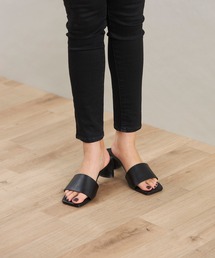 プレーンセットバックヒールサンダル