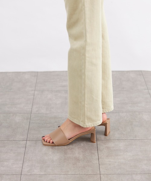 Fabby fabby(ファビィーファビィー)の「プレーンセットバックヒールサンダル(サンダル・レディース・ライトグリーン/オフホワイト/サックスブルー/ブラック/ベージュ/パイソン・SS/SMALL/MEDIUM/LARGE)」の11枚目の写真