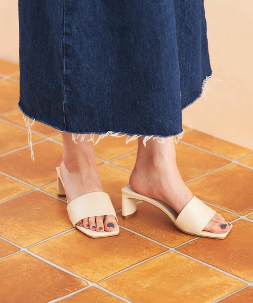 Fabby fabby(ファビィーファビィー)の「プレーンセットバックヒールサンダル(サンダル・レディース・ライトグリーン/オフホワイト/サックスブルー/ブラック/ベージュ/パイソン・SS/SMALL/MEDIUM/LARGE)」の22枚目の写真