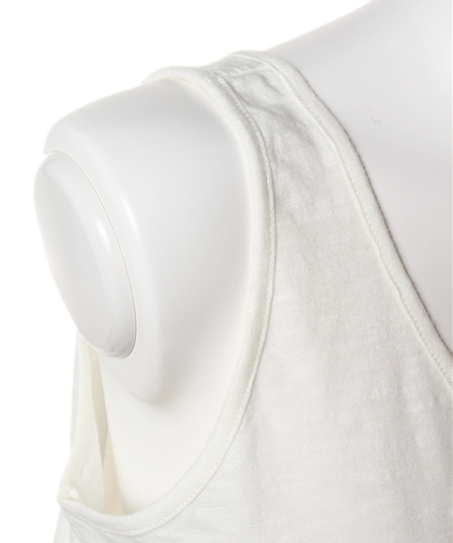 AZUL by moussy（アズールバイマウジー）の「30/-Cスラブ天竺タンク（タンクトップ・レディース・サックスブルー/ブルー系その他/オフホワイト・SMALL/MEDIUM）」の7枚目の写真