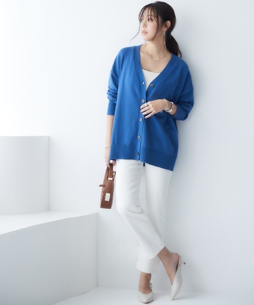 nissen（ニッセン）の「洗えるＵＶカット綿１００％Vネックカーディガン（長袖）（オーバーサイズ）（カーディガン/ボレロ・レディース・ピンク系/杢グレー/ブラック/オフホワイト/ブルー/グレイッシュベージュ・S～Ｍ/L～LL）」の12枚目の写真