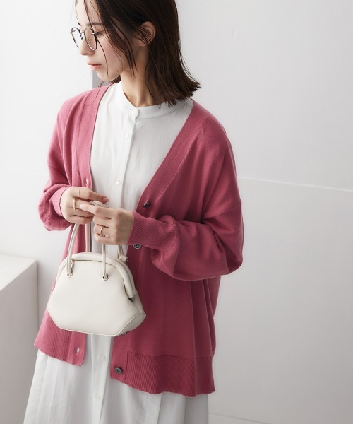 nissen（ニッセン）の「洗えるＵＶカット綿１００％Vネックカーディガン（長袖）（オーバーサイズ）（カーディガン/ボレロ・レディース・ピンク系/杢グレー/ブラック/オフホワイト/ブルー/グレイッシュベージュ・S～Ｍ/L～LL）」の18枚目の写真