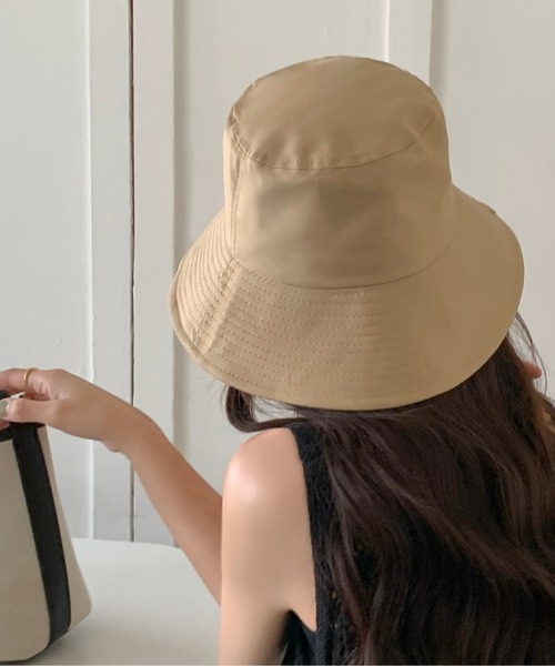 EPICKS(エピックス)の「ツイルつば広バケットハット(ハット・レディース・ブラック/ホワイト/アイボリー/ベージュ・FREE)」の4枚目の写真