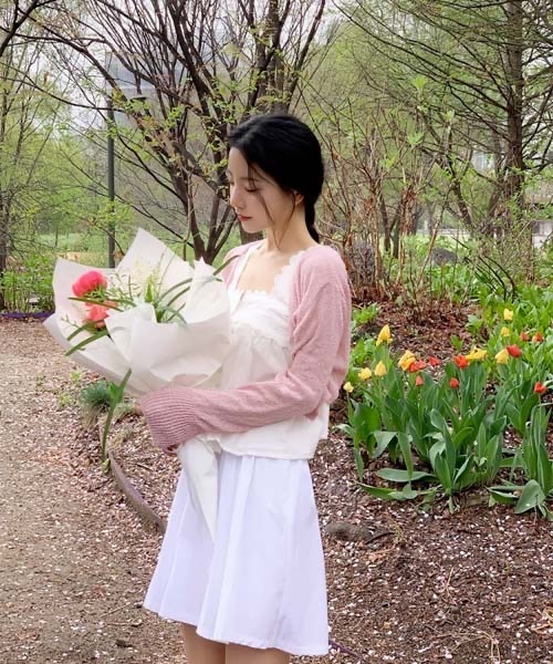 SONA(ソナ)の「SONA レーススクエアネックキャミソール(キャミソール・レディース・ホワイト・FREE)」の17枚目の写真