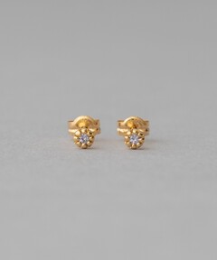 K18YG フルール ダイヤモンド ピアス（誕生石 4月）（ピアス（両