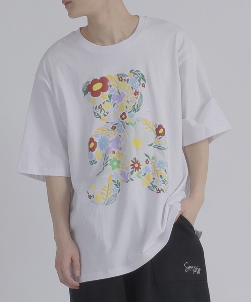 RE730(アールイーセブンサーティー)の「RE730 フラワーベアコラージュTシャツ(Tシャツ/カットソー・メンズ・オフホワイト/ブラック・MEDIUM/LARGE/X-LARGE)」の1枚目の写真