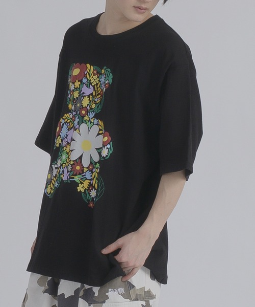 RE730(アールイーセブンサーティー)の「RE730 フラワーベアコラージュTシャツ(Tシャツ/カットソー・メンズ・オフホワイト/ブラック・MEDIUM/LARGE/X-LARGE)」の15枚目の写真