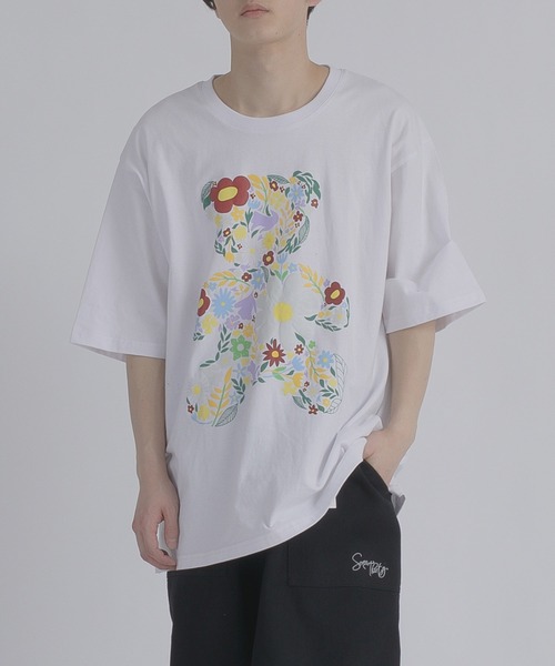 RE730(アールイーセブンサーティー)の「RE730 フラワーベアコラージュTシャツ(Tシャツ/カットソー・メンズ・オフホワイト/ブラック・MEDIUM/LARGE/X-LARGE)」の16枚目の写真