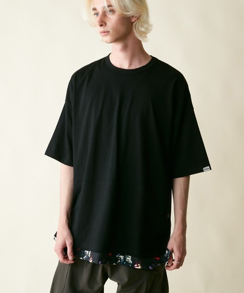 rehacer（レアセル）の「rehacer : Joint Flower Pullover CS / ジョイント フラワー プルオーバー カットソー（Tシャツ/カットソー・メンズ・ブラック/ホワイト・SMALL/MEDIUM/LARGE/X-LARGE）」の3枚目の写真