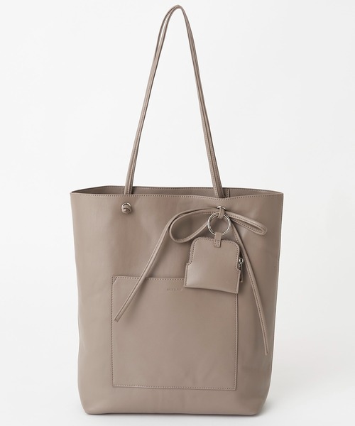 one after another NICE CLAUP(ワンアフターアナザーナイスクラップ)の「【ZOZO限定商品】ミニポーチ付きフェイクレザートートバック(トートバッグ・レディース・アイボリー/グレイッシュベージュ/ブラック/モカ・FREE)」の3枚目の写真