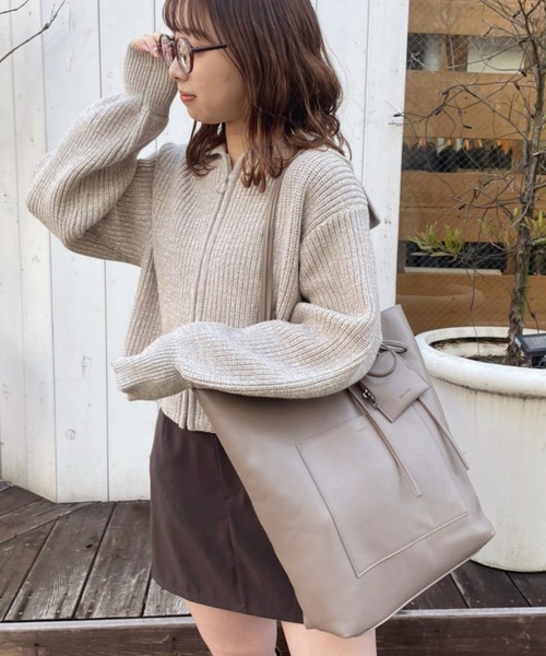 one after another NICE CLAUP(ワンアフターアナザーナイスクラップ)の「【ZOZO限定商品】ミニポーチ付きフェイクレザートートバック(トートバッグ・レディース・アイボリー/グレイッシュベージュ/ブラック/モカ・FREE)」の14枚目の写真