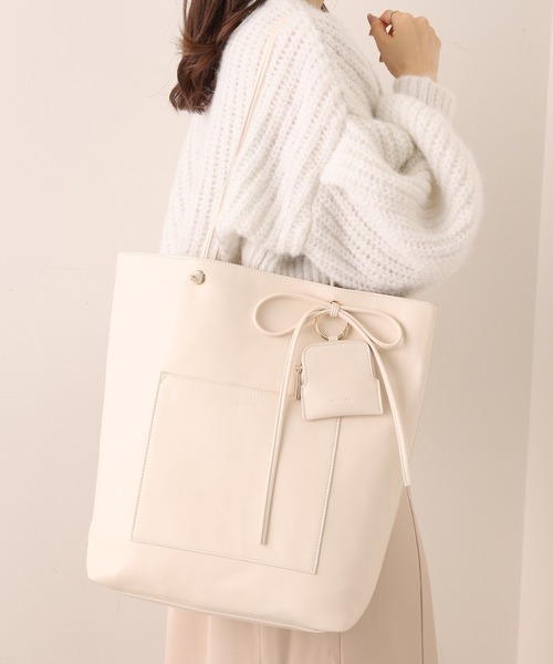 one after another NICE CLAUP(ワンアフターアナザーナイスクラップ)の「【ZOZO限定商品】ミニポーチ付きフェイクレザートートバック(トートバッグ・レディース・アイボリー/グレイッシュベージュ/ブラック/モカ・FREE)」の13枚目の写真