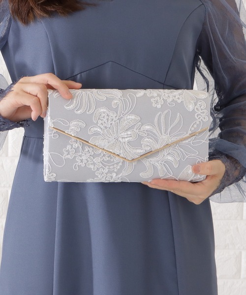 Lace Ladies(レースレディース)の「フラワー刺繍コンパクトV字クラッチバッグ(クラッチバッグ・レディース・アイボリー/ブラック/シルバー・FREE)」の15枚目の写真