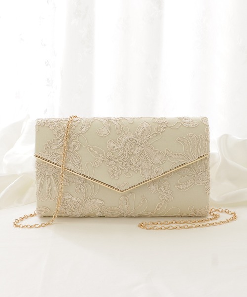 Lace Ladies(レースレディース)の「フラワー刺繍コンパクトV字クラッチバッグ(クラッチバッグ・レディース・アイボリー/ブラック/シルバー・FREE)」の8枚目の写真