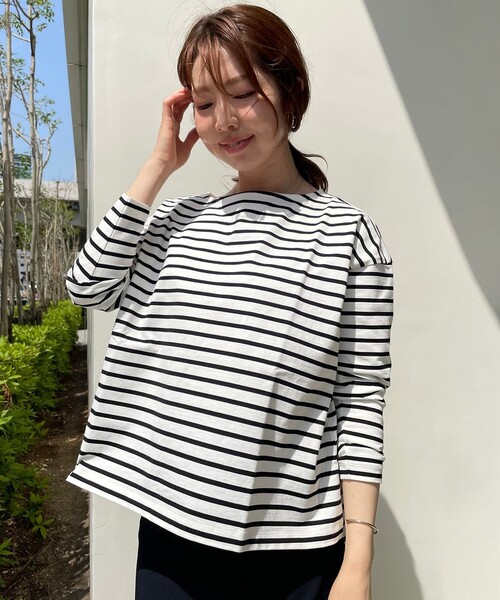 UNFILO(アンフィーロ)の「【洗える】ボーダーワイドTシャツ(Tシャツ/カットソー・レディース・ベージュ系1/ブラック系2/ブラック系1/ピンク系1・LARGE/SMALL/MEDIUM)」の2枚目の写真