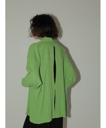 Pucker backopen shirt