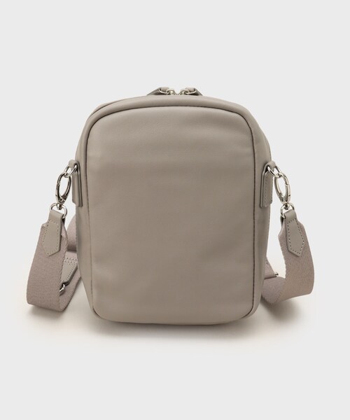 TAKEO KIKUCHI（タケオキクチ）の「◆ソフトレザー ボックスショルダー（ショルダーバッグ・メンズ・ベージュ/ブラック・00）」の6枚目の写真