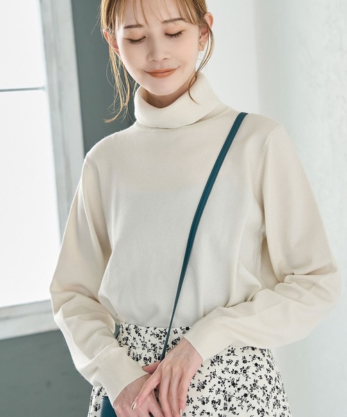 ROPE' PICNIC(ロペピクニック)の「アンチピリング/天竺タートルネックニット(ニット/セーター・レディース・ブルー系その他4/ベージュ/ブラック系その他/レッド/チャコールグレー/ブラック/ブルー系その他6/グレー系その他/ホワイト系その他5/ホワイト系その他7・38)」の3枚目の写真