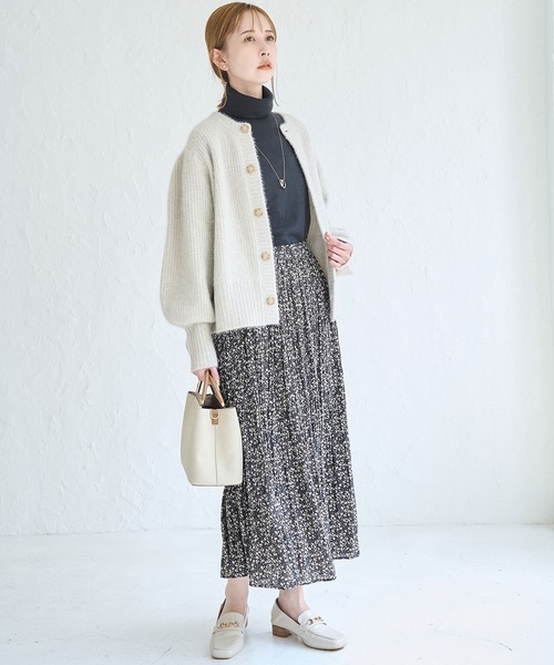 ROPE' PICNIC(ロペピクニック)の「アンチピリング/天竺タートルネックニット(ニット/セーター・レディース・ブルー系その他4/ベージュ/ブラック系その他/レッド/チャコールグレー/ブラック/ブルー系その他6/グレー系その他/ホワイト系その他5/ホワイト系その他7・38)」の11枚目の写真