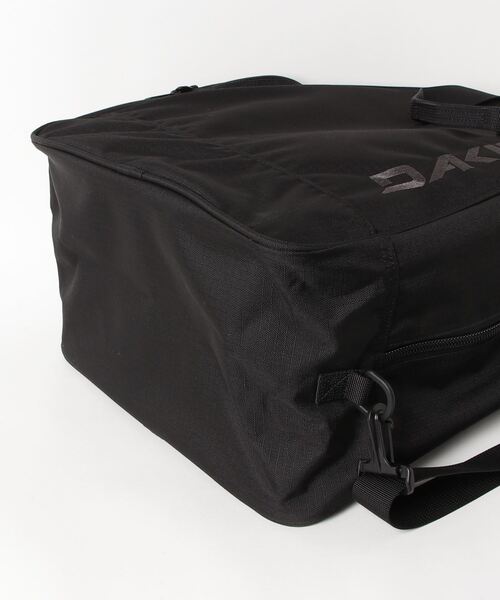 DAKINE(ダカイン)の「DAKINE BOOT BAG 30L ブーツバッグ 【2023/2024年冬モデル】/ダカインワンポイントブランドロゴブーツショルダーバッグ(バックパック/リュック・メンズ・ブラック・FREE)」の3枚目の写真