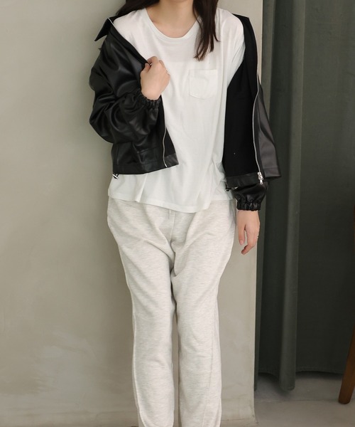 Girly Doll（ガーリードール）の「フェイクレザーブルゾン（ブルゾン・レディース・アイボリー/ブラック・S/M/L）」の18枚目の写真