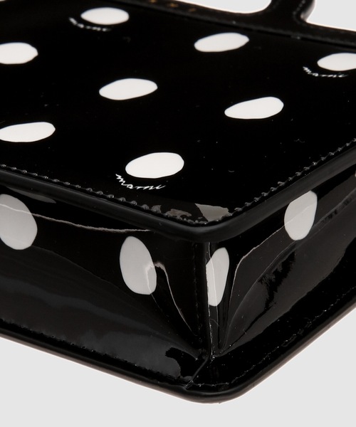 MARNI(マルニ)の「DOT PATENT CALF/ ロングウォレットポシェット(ウォレットチェーン・レディース・ブラック×ホワイト・ONE SIZE)」の5枚目の写真