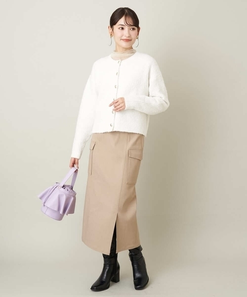 a.v.v(アーヴェヴェ)の「ブークレークルーネックカーディガン(ニット/セーター・レディース・グレー/ラベンダー/ホワイト・38/40/36/34/42)」の11枚目の写真