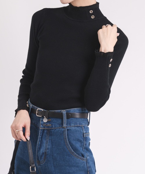 URBAN CHERRY(アーバンチェリー)の「【レディース】フリルボタンリブニットトップス(ニット/セーター・レディース・アイボリー/ブラック/ホワイト・FREE)」の8枚目の写真