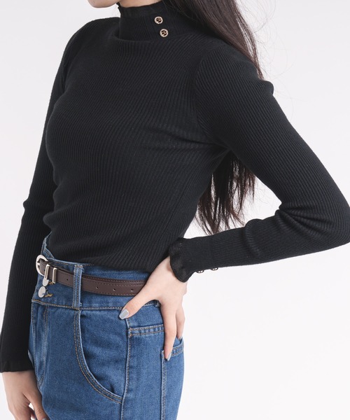 URBAN CHERRY(アーバンチェリー)の「【レディース】フリルボタンリブニットトップス(ニット/セーター・レディース・アイボリー/ブラック/ホワイト・FREE)」の13枚目の写真