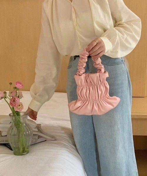 LAC-VERT（ラック・ヴェール）の「シャーリングPU 2WAYハンドバッグ（ショルダーバッグ・レディース・ホワイト/ブラック/シルバー/ピンク・FREE）」の5枚目の写真