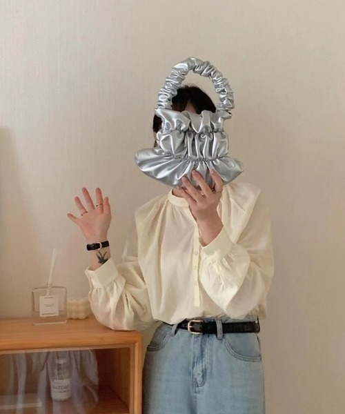 LAC-VERT（ラック・ヴェール）の「シャーリングPU 2WAYハンドバッグ（ショルダーバッグ・レディース・ホワイト/ブラック/シルバー/ピンク・FREE）」の6枚目の写真