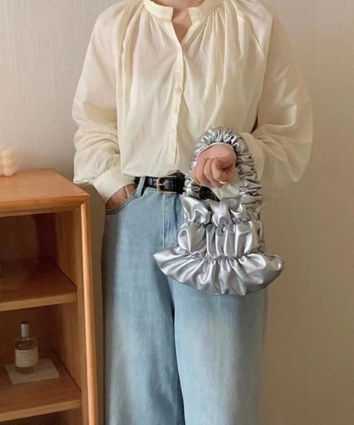 LAC-VERT（ラック・ヴェール）の「シャーリングPU 2WAYハンドバッグ（ショルダーバッグ・レディース・ホワイト/ブラック/シルバー/ピンク・FREE）」の7枚目の写真