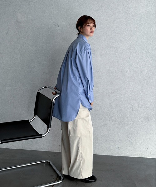 feepur（フェピュール）の「タイプライターBIGシャツ（シャツ/ブラウス・レディース・ブルー/オフホワイト・MEDIUM）」の7枚目の写真