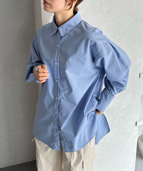 feepur（フェピュール）の「タイプライターBIGシャツ（シャツ/ブラウス・レディース・ブルー/オフホワイト・MEDIUM）」の9枚目の写真