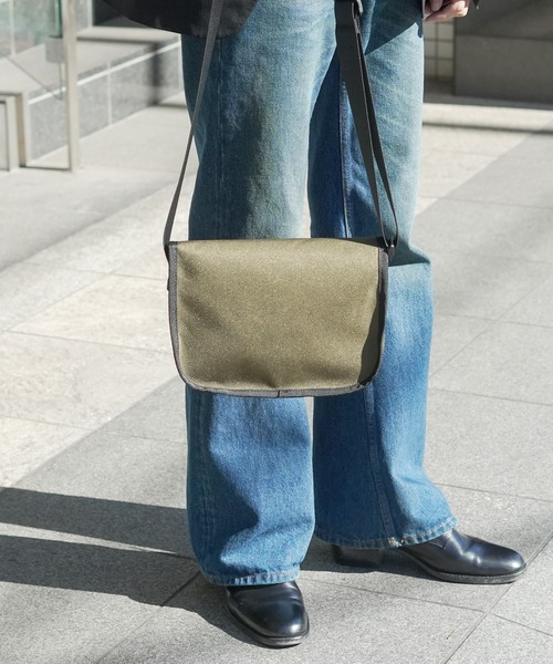 Blue Standard (ブルースタンダード)の「【BLUE STANDARD/ブルースタンダード】 ミニメッセンジャーバッグ(メッセンジャーバッグ・メンズ・ブラック/グレー/パープル/ベージュ/カーキ・FREE)」の22枚目の写真
