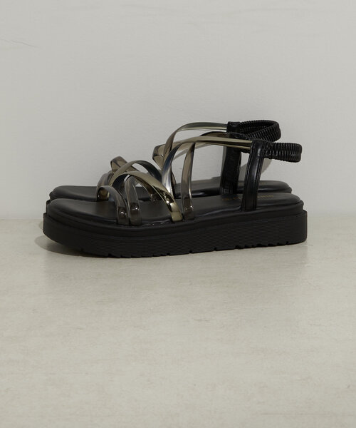 CIAOPANIC（チャオパニック）の「クリアクロスサンダル（サンダル・レディース・ブラック/ホワイト・MEDIUM/LARGE/SMALL）」の7枚目の写真