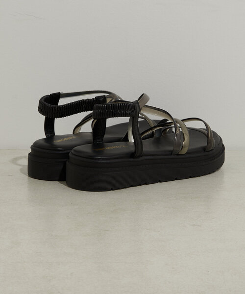 CIAOPANIC（チャオパニック）の「クリアクロスサンダル（サンダル・レディース・ブラック/ホワイト・MEDIUM/LARGE/SMALL）」の8枚目の写真
