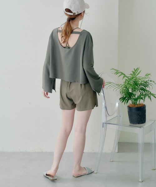 CIAOPANIC TYPY(チャオパニックティピー)の「ワイドリブクロップドラッシュガード(ラッシュガード・レディース・ブラック/カーキ/アイボリー・MEDIUM/LARGE)」の16枚目の写真