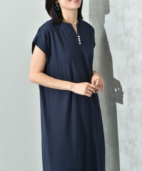 Capica パール付キーネックワンピース ネイビー パール付きキーネックワンピース｜PourVous