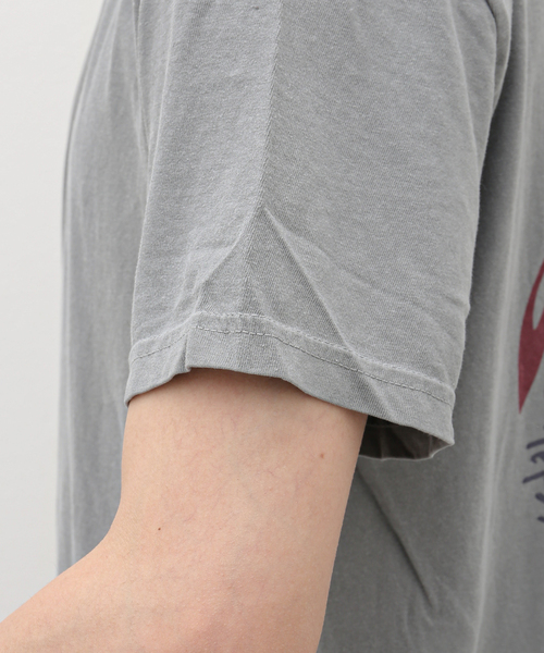 ACME FURNITURE（アクメファニチャー）の「【NUTS ART WORKS×ACME別注】ANGLER SUPPLY T SHIRT　Tシャツ（Tシャツ/カットソー・レディース・ベージュ/チャコールグレー・SMALL/MEDIUM/LARGE/X-LARGE）」の13枚目の写真