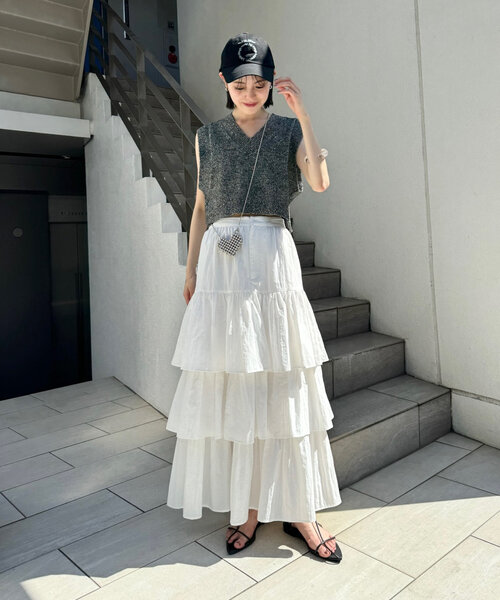 mystic（ミスティック）の「【EC限定カラーあり/BRN・BLK2】スパンコールニットベスト（ベスト・レディース・アイボリー/オレンジ/ブラック/ブラック系その他2/ブルー/ブラウン・FREE/2）」の9枚目の写真